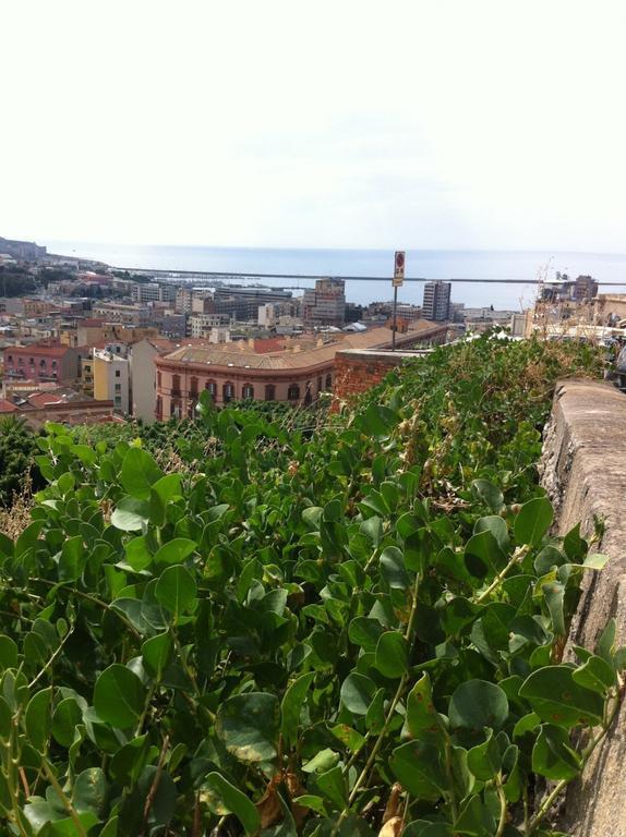 Little Cagliari Apartment Bagian luar foto